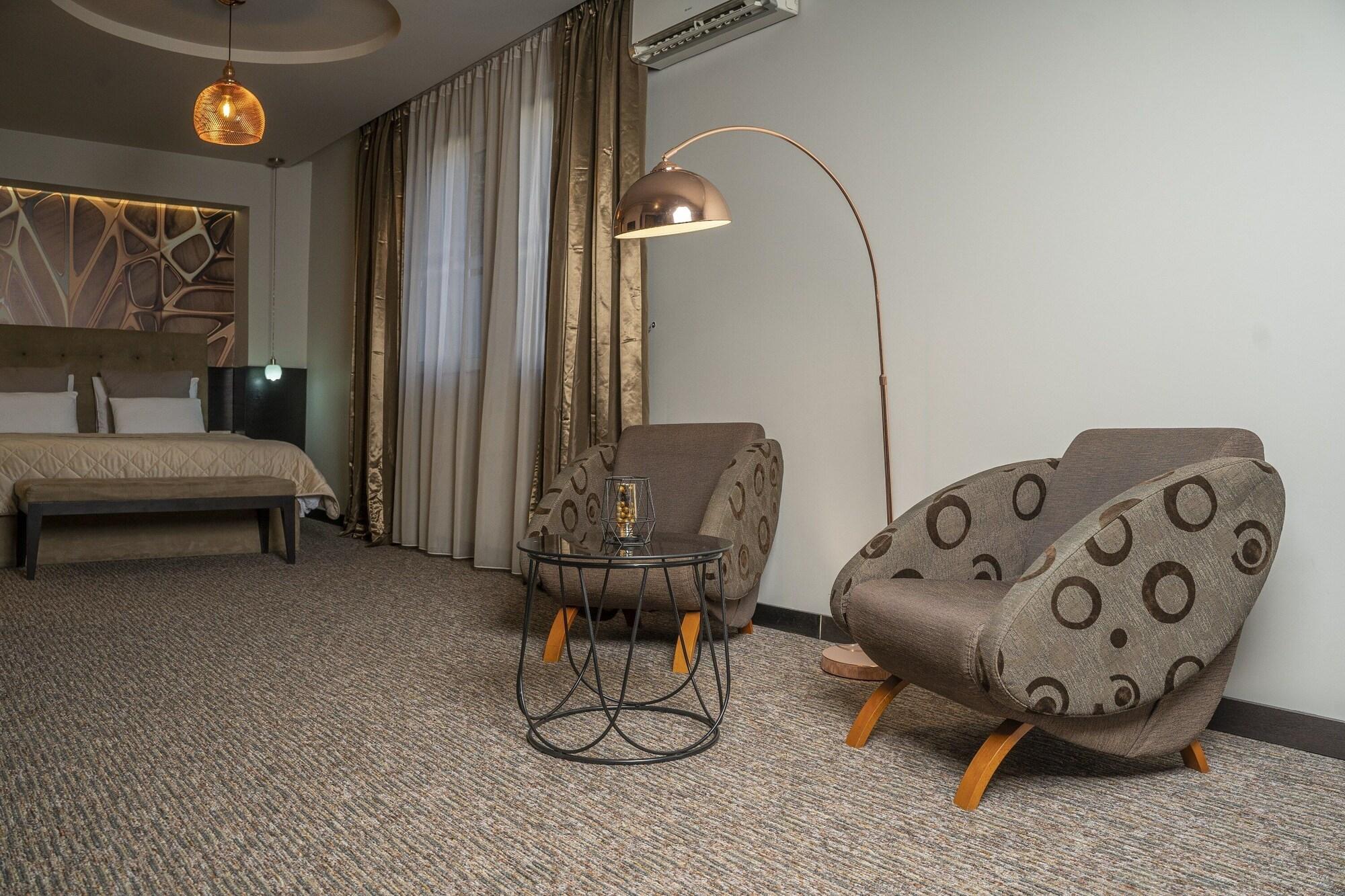 Akacija Luxury Suites เบลเกรด ภายนอก รูปภาพ